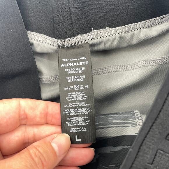 ALPHALETE Surface Pocket Legging Womens Size L Camo Mid Rise Ankle Length Grey - Picture 3 of 7